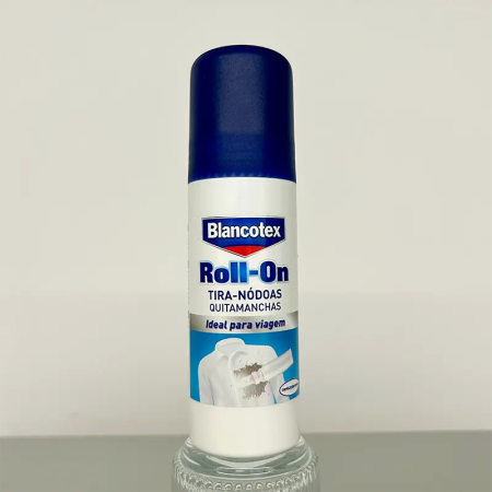 Quitamanchas roll-on portátil para manchas rápidas