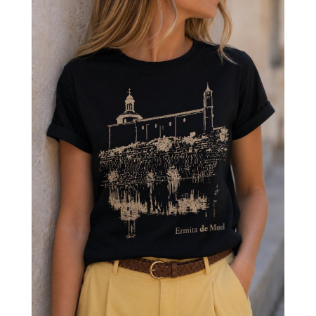 Camiseta Negra Ermita de Muel | Diseño Exclusivo Adiario Store